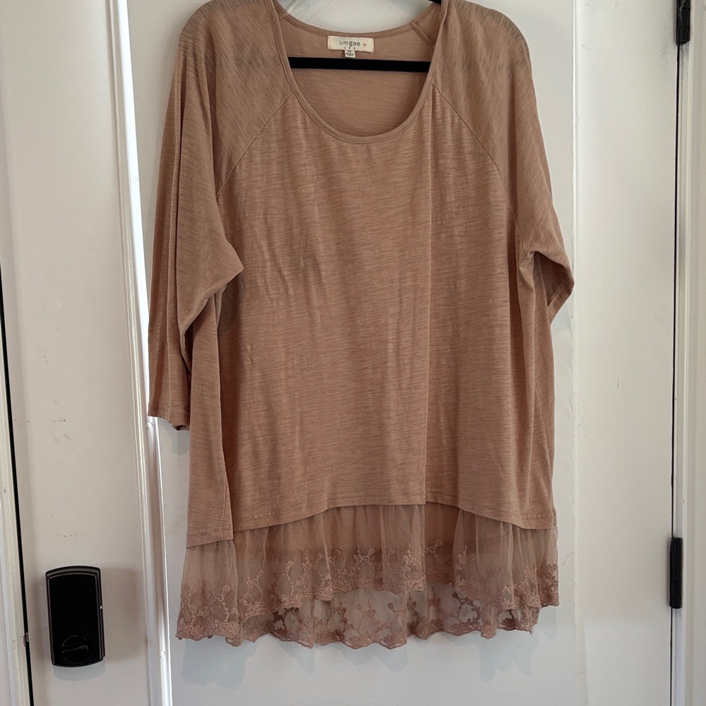 Umgee Tan Women's Tunic with Lace Hem T 1